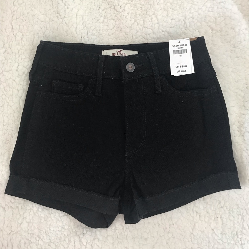 🆕High waisted cuffed shorts